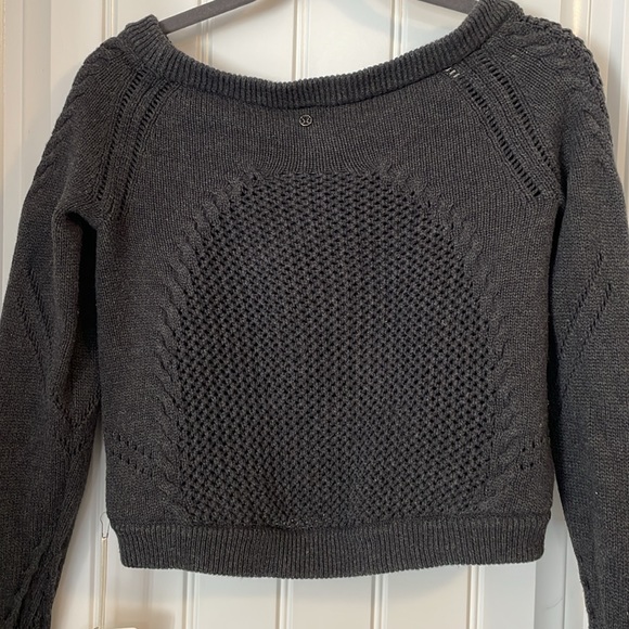 Lululemon “Be Present Pullover” - Picture 6 of 12